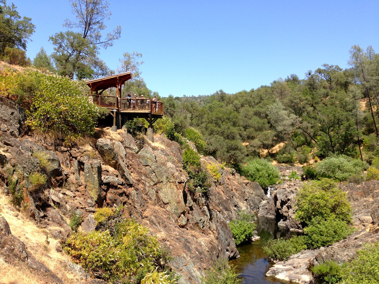 There are several trails in this park, a water fall, as well as ada accessible trail. Damkier's Travels Hidden Falls Regional Park, Auburn, CA May 2013